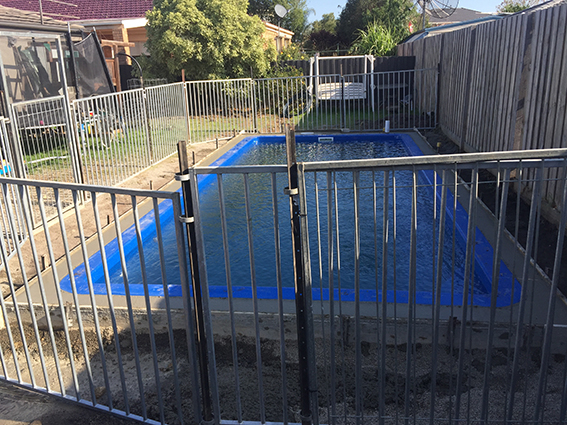 Temporary fencing for a new pool Patterson Lakes 